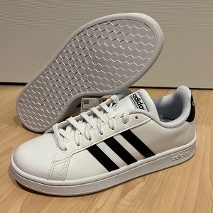 New Womens size 8 adidas shoes